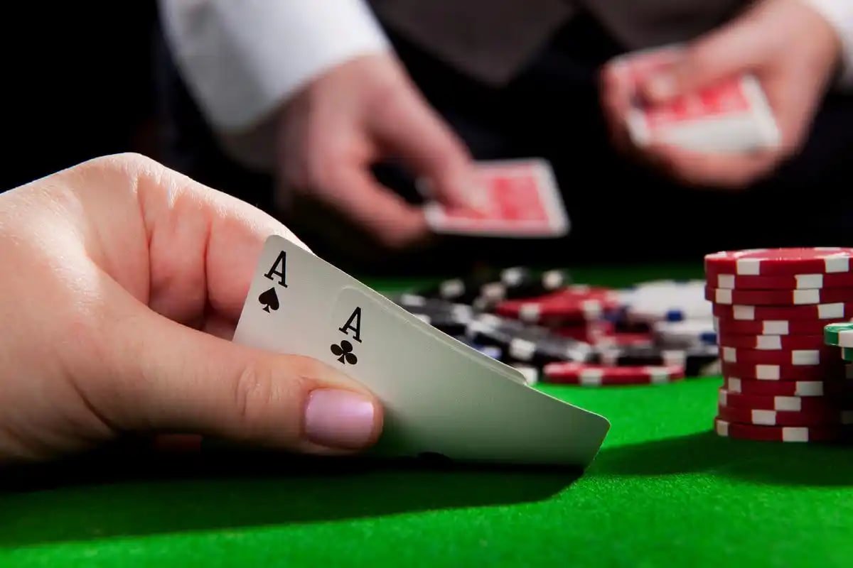Philippine player spinning slot reels on troponin i mobile browser